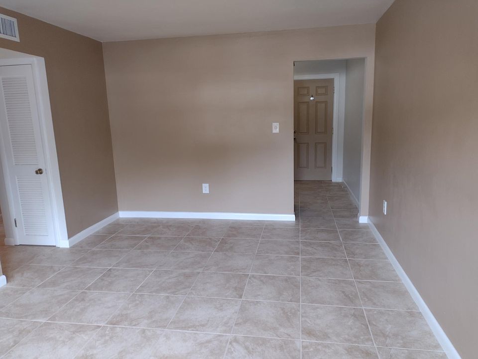 lovely den/dining area