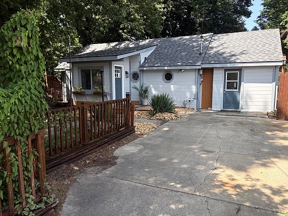 2nd image of 315 Kingsley Ave