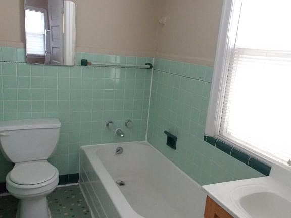 4th image of 1125 Madison Ave SE