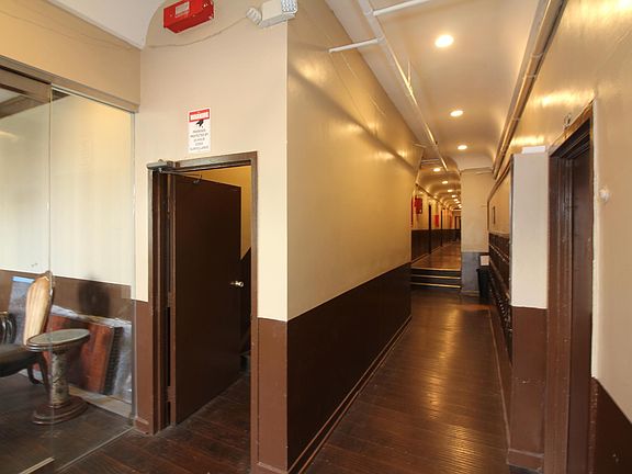 4th image of 738 S New Hampshire Ave APT 104