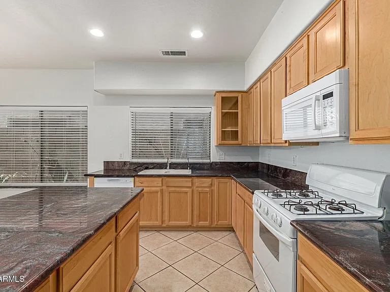 17415 W Yavapai St — Photo 6