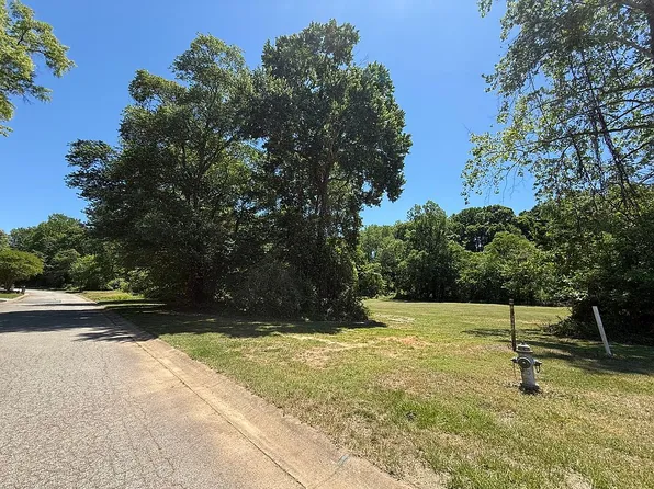 527 Riviera Dr, Salisbury, NC 28144