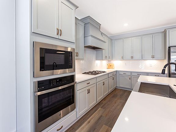 2nd image of 264 Big Bradley Dr