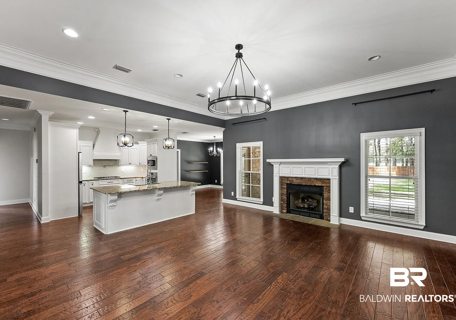 4 bed, 3.0 bath, 2594 sqft, $2,800 — Photo 2