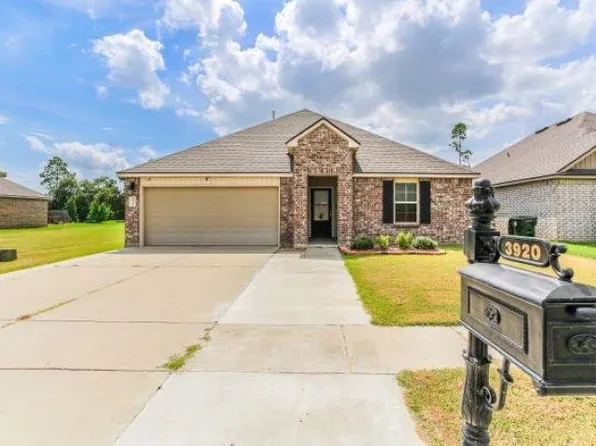 3920 W Savannah Lakes Dr, Lake Charles, LA 70607