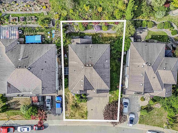3rd image of 33821 Grewall Cres