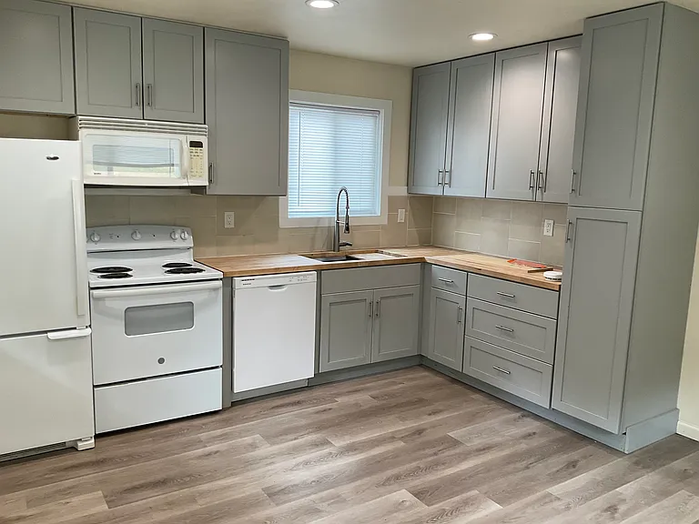 3911 E Alsea Hwy — Photo 10