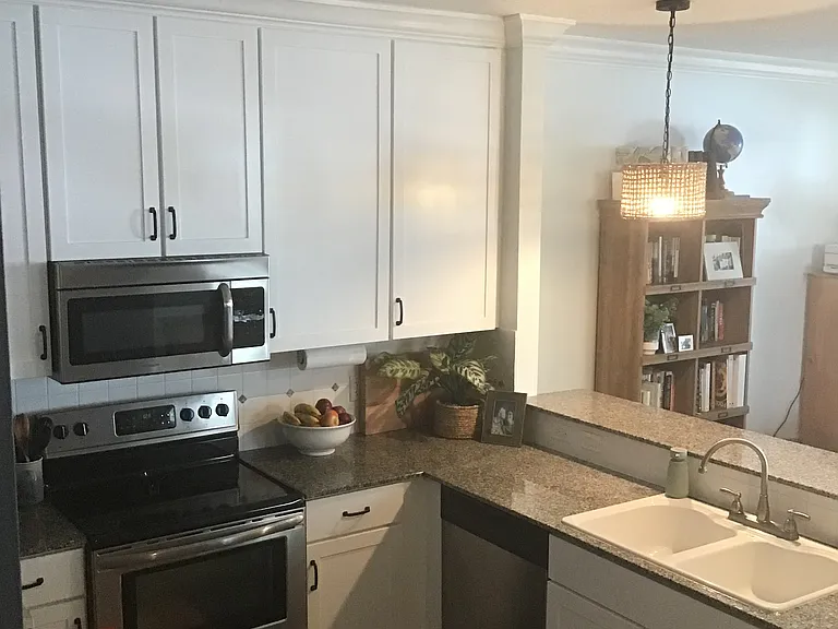 159 Brooks St SE #106 — Photo 3
