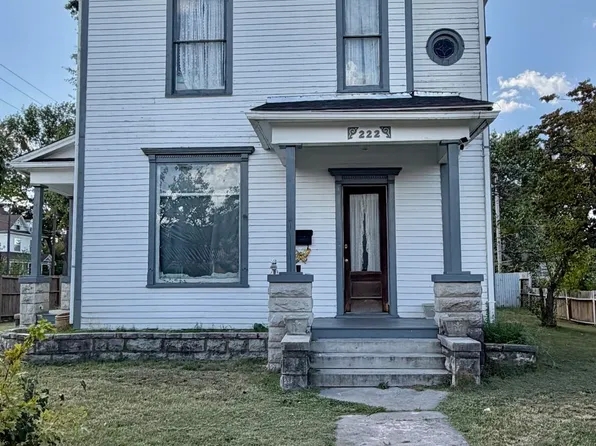222 S Webb St, Webb City, MO 64870