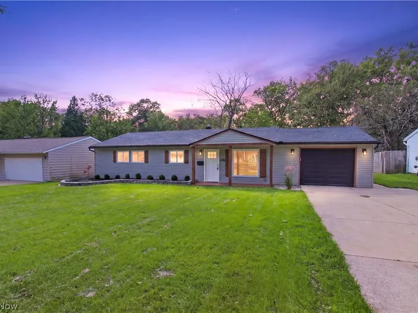 6242 Oxford Ct, Bedford Heights, OH 44146