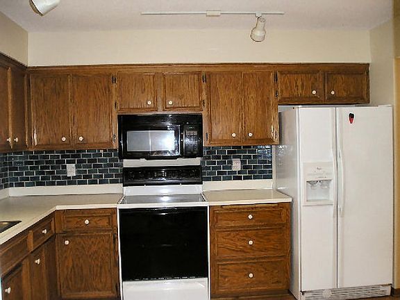 2nd image of 1079 Kirkwood Dr