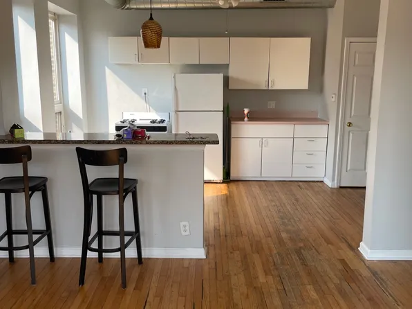 2566 N Lincoln Ave #204, Chicago, IL 60614