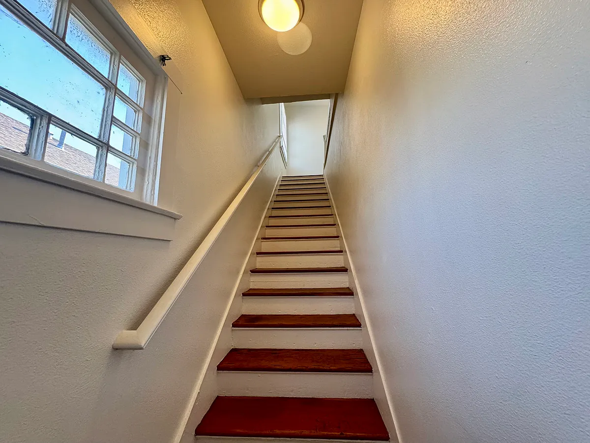 3 bed, 1.5 bath, 1450 sqft, $3,195 — Photo 3