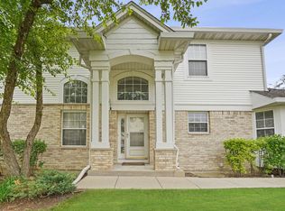 139 Bay Dr, Itasca, IL 60143