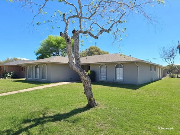 302 Frio Dr, Portland, TX 78374