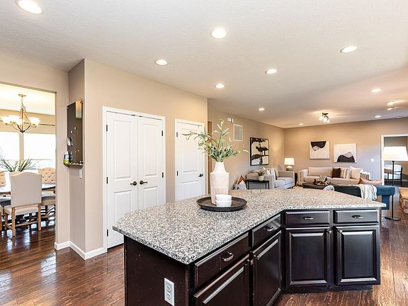 5th image of 5716 E Senour Dr