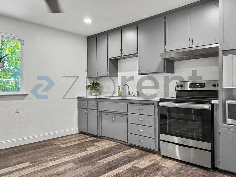 3422 9th Ave — Photo 12