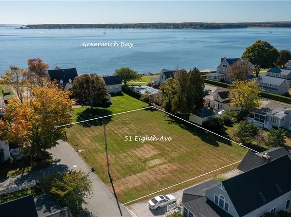 51-2 8th Ave, Warwick, RI 02886