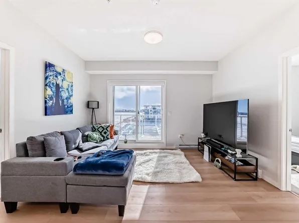 550 N Belmont St SW #4414, Calgary, AB T2X 5X1