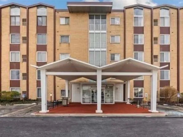 25735 Lorain Rd Unit 120, North Olmsted, OH 44070