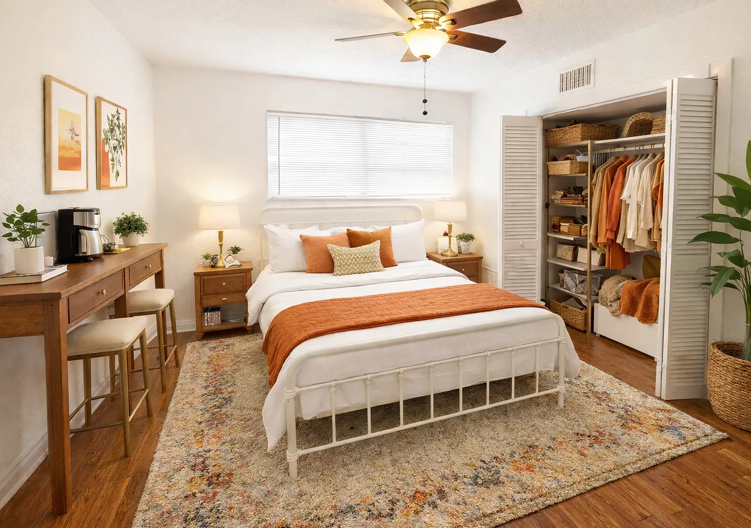 True 1 Bedroom Overlooking Doak Campbell — Photo 2