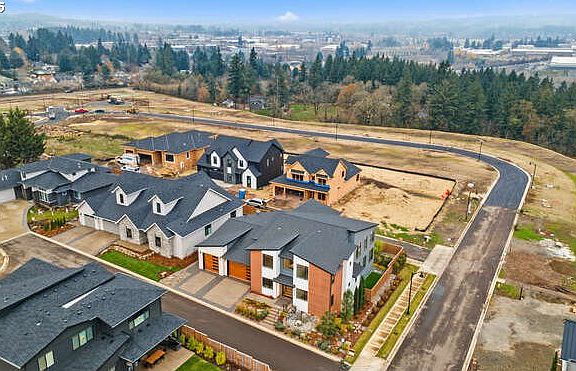 3rd image of 23067 SW Curry Ridge Dr