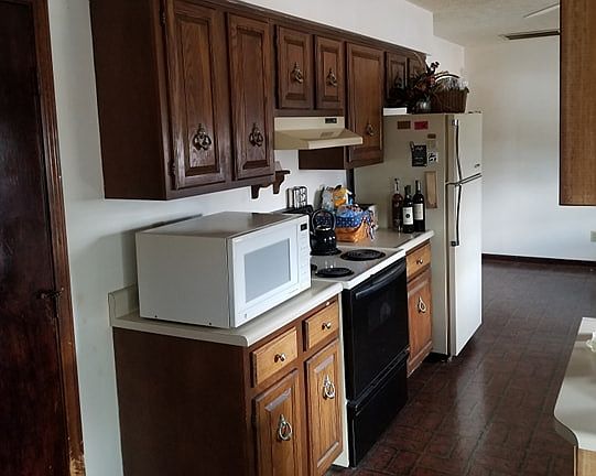 5th image of 216 Manor Heights Dr