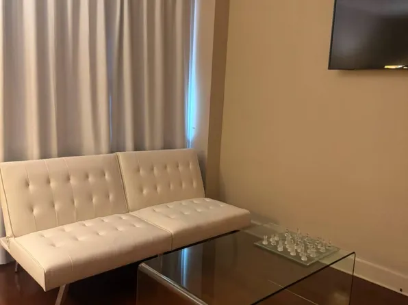 1205 St Charles Ave, New Orleans, LA