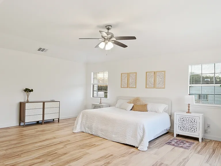 12901 Silver Creek Dr — Photo 37