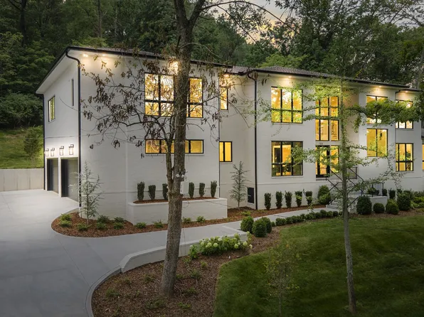 1323 Harding Pl, Nashville, TN 37215