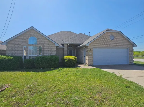 1145 Westgrove Dr, Saginaw, TX 76179