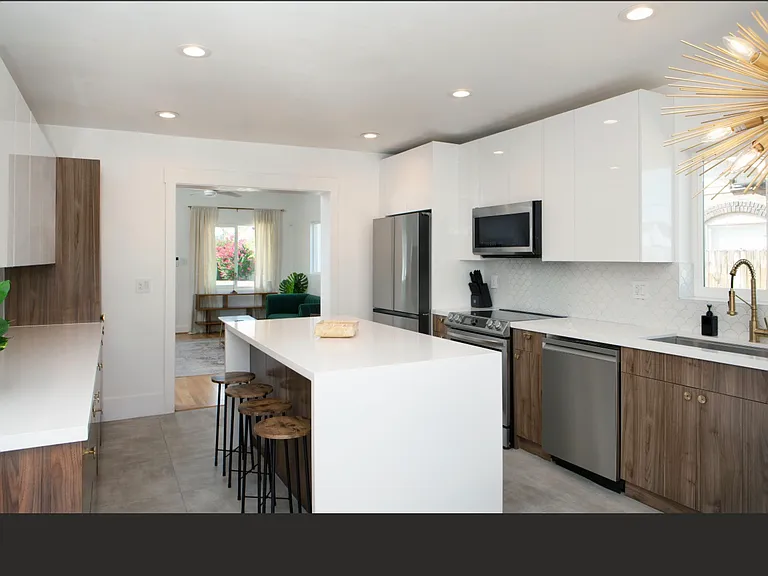 2305 N Edgemere St — Photo 4