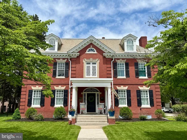 49 E Springettsbury Ave, York, PA 17403