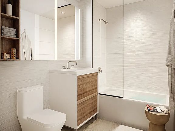 5th image of 77 Commercial St #20D