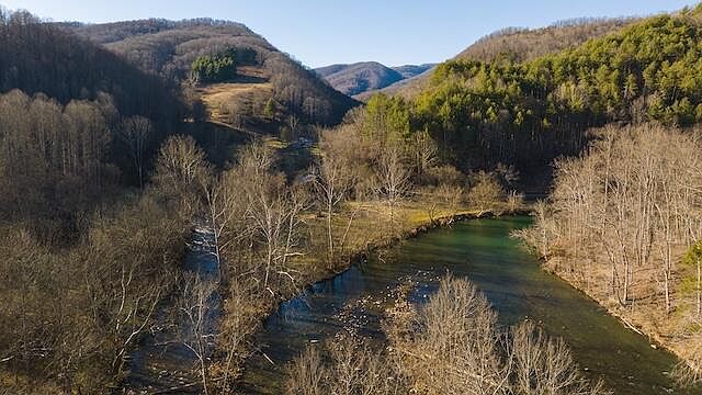 1st image of 5461 Tumbling Creek Rd