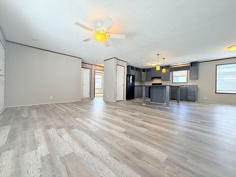 1st image of 4000 E 134th St #606-N