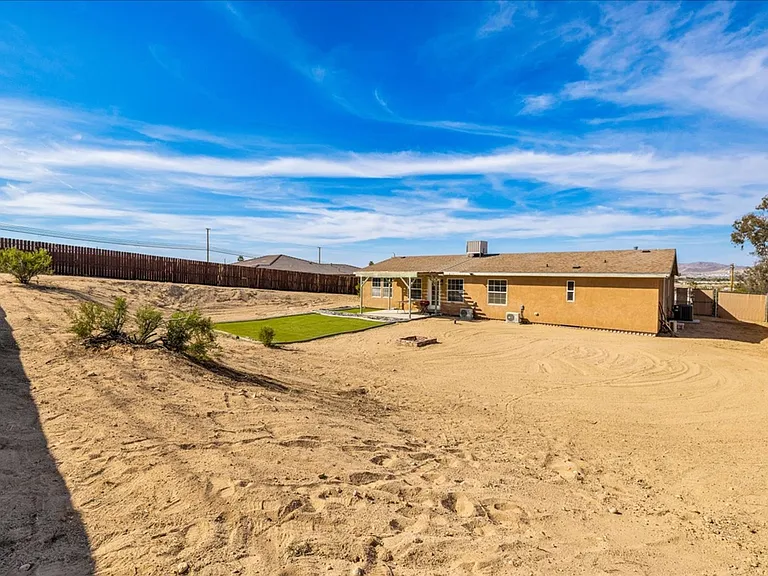 73777 Playa Vista Dr — Photo 34