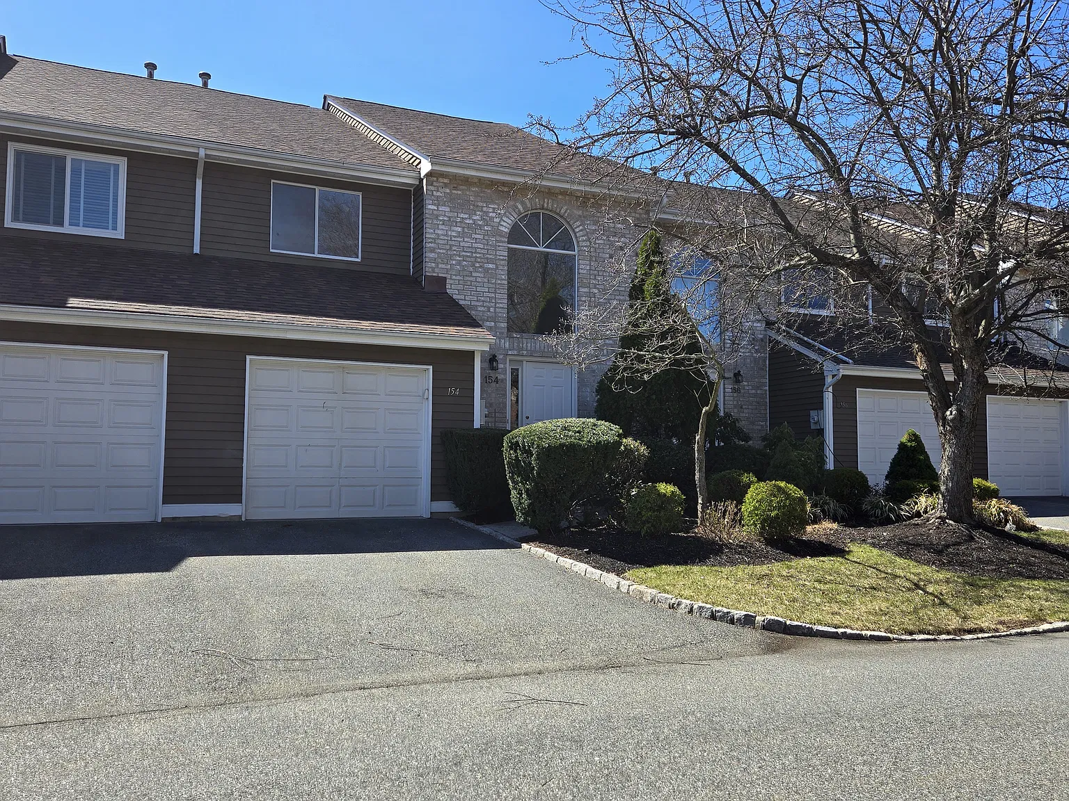 3 bed, 2.5 bath, $4,000 — Photo 1
