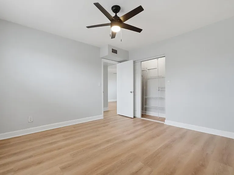 6191 SW 37th St #210 — Photo 13