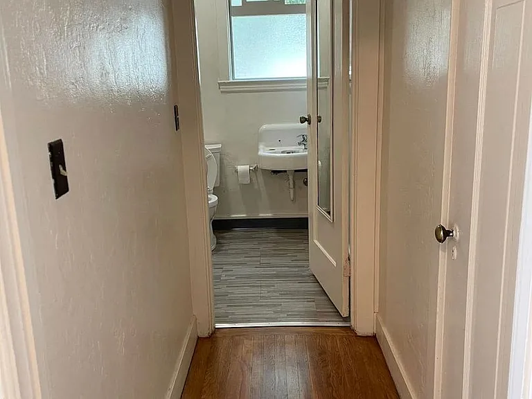 2411 Durant Ave — Photo 8