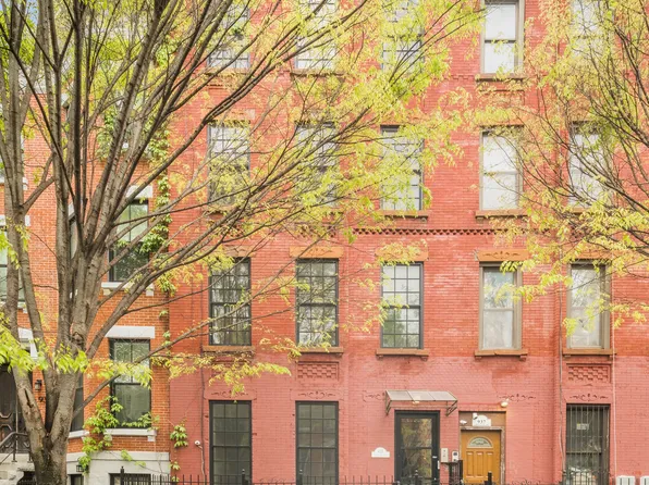 935 Lafayette Avenue 4 image 9 of 9