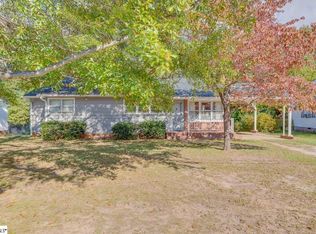 38 N Garden Cir, Greenville, SC 29615