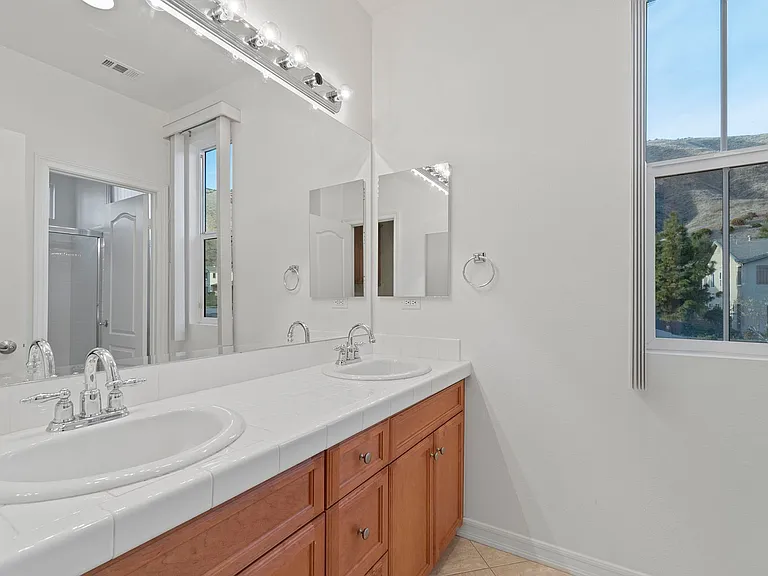 33329 Gold Mountain Rd — Photo 17