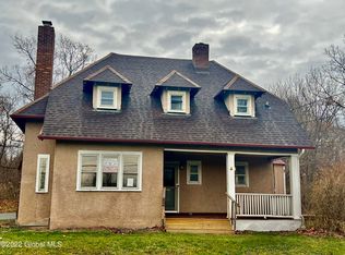 5 Barent Winne Rd, Selkirk, NY 12158