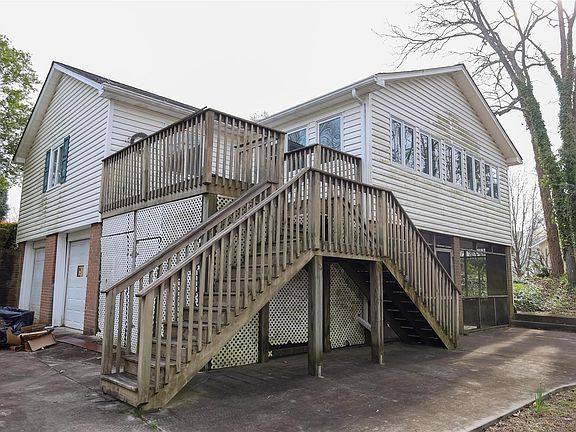 3rd image of 150 Quail Hollow Dr