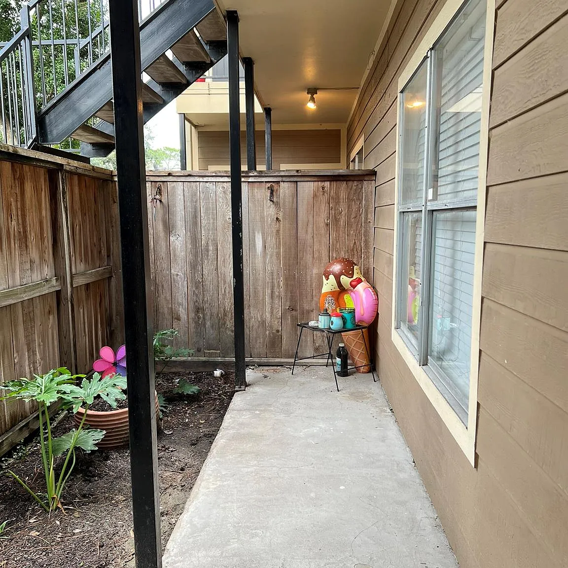 1 bed, 1.0 bath, 788 sqft, $1,250 — Photo 2