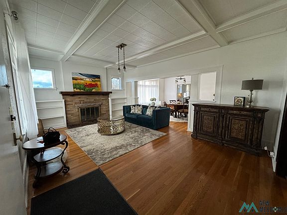4th image of 207 W Green Ave