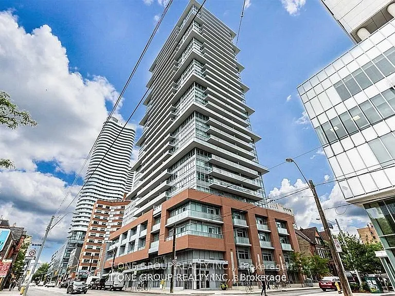 92 McGill St — Photo 2