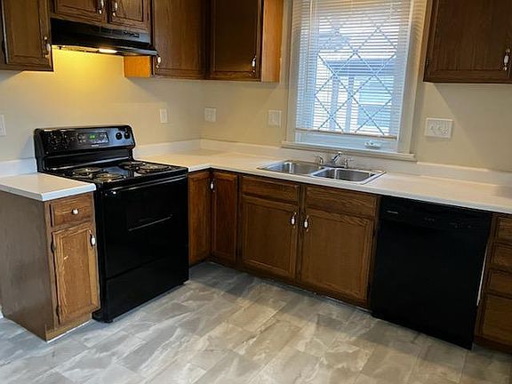 2nd image of 1108 Omena Pl