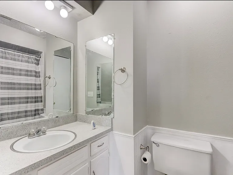 302 N Briarwood St — Photo 8